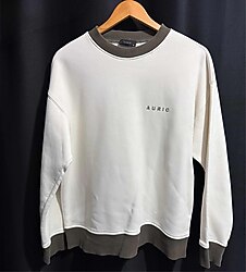 Vintage AURIC minimal crewneck sweatshirt – off-white / krem tonunda zarif parça!Bu sweatshirt.