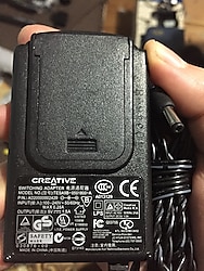 creative adaptör TESA9B-0501800-A