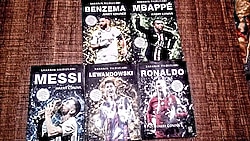 5li set Futbolcu kitapı Ronaldo, Messi, Mbappe, Lewandowski, Benzema