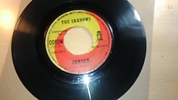 the shadows – shazam – food tapper