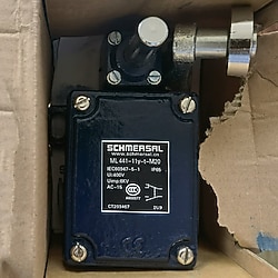 SCHMERSAL ML441-11Y-T-M20 Orta Hizmet Konum Anahtarı Sınır Şalteri