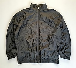 Siyah Minimalist Vintage Ceket. Zamansız ve havalı. Her kombine uyum sağlayacak!