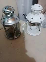 Masa üstü veya askılıklı parlak gri metal ve beyaz şamdan