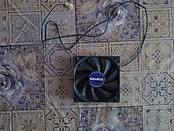 Gigabyte 12CM Kasa Fanı + Fan Çoklayıcı Kablo