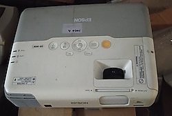 EPSON EB-96W PROJEKSİYON 2.EL