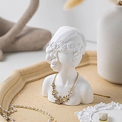 Göz Bantlı Çiçekli Kız Dekoratif Obje