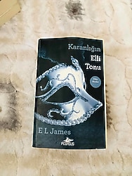 Karanlığın Elli Tonu