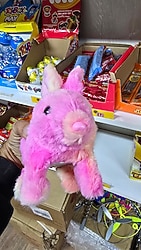 Zıplayan pili oyuncak tavşan