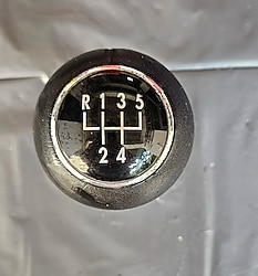 VW BORA ORİJİNAL ÇIKMA VİTES TOPUZU (BENZİNLİ)