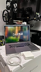 Macbook Pro 2018 15.4" A1990 i7 16gb Ram 250gb SSD