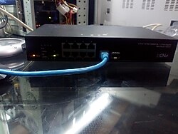 044 CNET WEB SMART 8 PORT POE GİGABİT SWİTCH 3500 TL.044