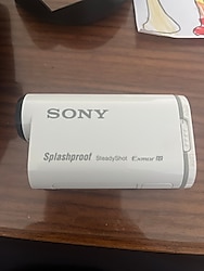 Sony AS200V aksiyon kamerası aksesuarlı
