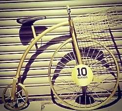 dekoratif vintage endüstriyel özel tasarım koleksiyonluk bisiklet magaza ve Cafe vb dekoru için çok özel bir parça...