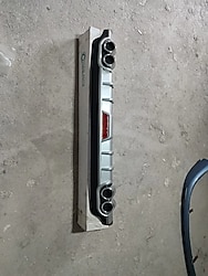 Gümüş Egzoz Ucu Görünümlü Araba Tamponu