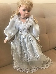 porselen bebek figür