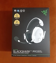 RAZER BLACKSHARK V3 PRO WHITE EDITION