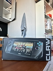 MSI CLAW A1M-088TR Ultra 7 155H 16GB 512GB SSD Windows 11 Home 7" FHD 120Hz El Oyun Bilgisayarı