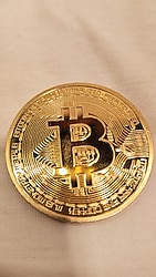 ALTIN KAPLAMA KOLEKSİYONLUK HİÇ KULLANILMAMIŞ ÖZEL KAPSÜLÜNDE 5 ADET BİTCOİN 308