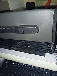 Play Station II 50ye yakın orjinal ve kopya oyunla birlikte. memory kartı üstünde. temiz 2.sahibinden ps2