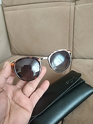 FLİRT Kadın Güneş . arkadaşlar ürün ihdiyac fazlası ürün dür. kaliteli ve sağlam bir ürün dür. temiz fazla kullanılmadı.