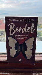 Yedi kitap bir puzzle(yeni ve kullanılmamış, kapalı pakette)set halinde