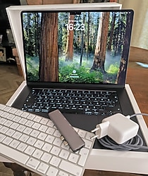 Macbook Air 15 inc M3 512GB hem Q - hem F klavyeli