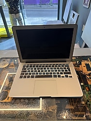 2015 Apple MacBook Air 13" i5 - 4 GB RAM - 128GB SSD - İkinci El MJVE2TU/A