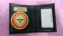 SİZE ÖZE KEŞFET.SAĞLIK BAKANLIĞI ROZETLI CÜZDANI SATINAL.SADECE KURUM ADRESINE GONDERILIR.SIVILE SATILMAZ.