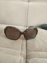 Burberry Büyük Boy Güneş Gözlüğü . arkadaşlar ürün ihdiyac fazlası ürün dür orjinal ve temiz sorunsuz. kaliteli ve sağla