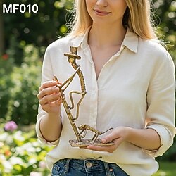 Köpekli Tırmanan Adam Metal Figür - Macera Hediyesi - Masa Dekor - Mf010