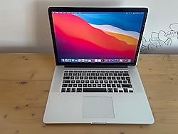 2015 Apple MacBook pro 15 " i7-16 GB RAM - 256GB SSD MJLQ2LL/A