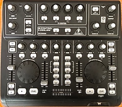 Behringer BDC 3000 DJ Controller