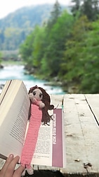 Amigurumi pembe bebek kitap ayracı