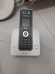 T.COM SİNUS 700 KABLOSUZ DECT (telsiz) TELEFON ve ŞARJ İSTASYONU..TELEFON KART GİRİŞLİ..PİLLERİ ve ADAPTÖRÜ YOKTUR..