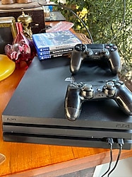 Ps4 Pro 1TB + 3 Kol + 7 Oyun