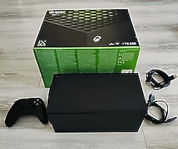 Microsoft Xbox Series X 1 TB Oyun Konsolu 2 ADET KONTROLLER VE 2 ADET ŞARJ KİTİ MEVCUT MİCROSOFT GARANTİLİ