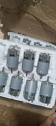 Elimde yaklaşık 350-400 adet hiç kullanılmamış, SIFIR kutusunda DC motor