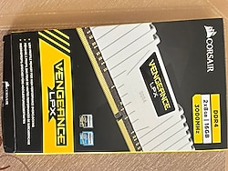 CORSAİR 16 GB RAM