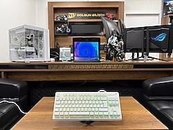 SteelSeries Apex 3 TKL Beyaz RGB Oyuncu Klavyesi (İKİNCİ EL)