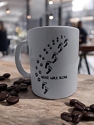 Kedi temalı porselen kupa fincan.