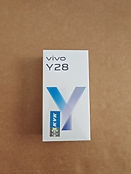 Vivo Y28 8/128 metalik yeşil. kapalı kutu