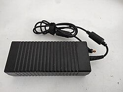 LITEON Adaptör PA-1131-07 19.V 7.1A 135W NSW24166