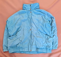 Vintage Pastel Yağmurluk. Hafif, rahat, zamansız.