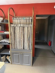 Perde askı standı açık gardrop