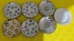 7 adet karışık marka-desenli fincan altı